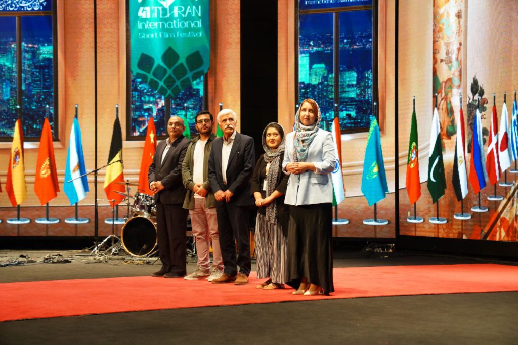 https://www.tisff.ir/wp-content/uploads/2024/10/photo_2024-10-23_19-52-17-1024x682-1.jpg